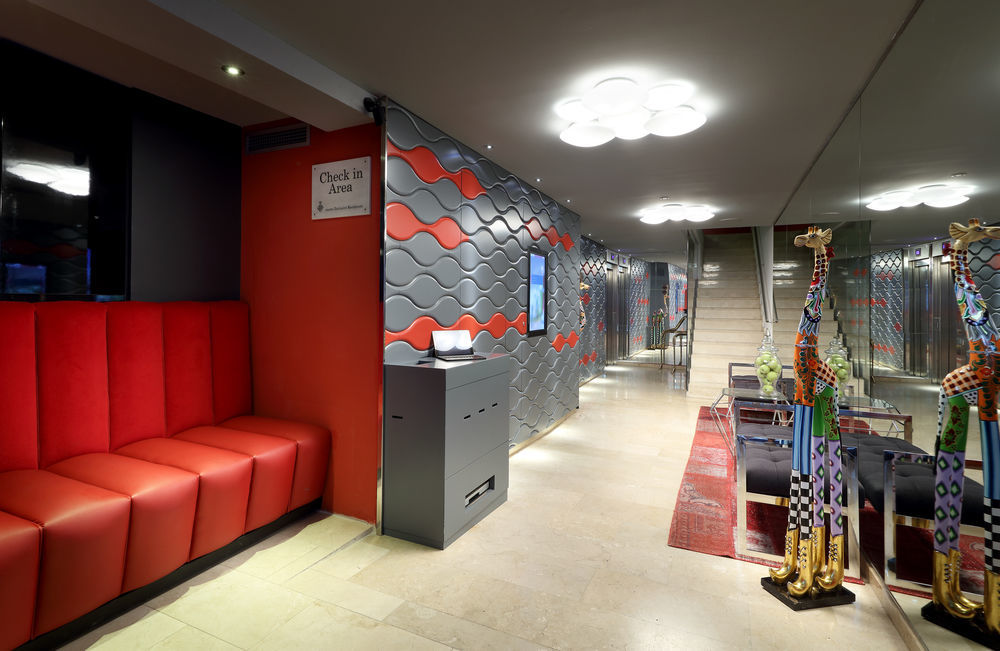 Castro Exclusive Residences Spa Sagrada Familia Barcelona Bagian luar foto